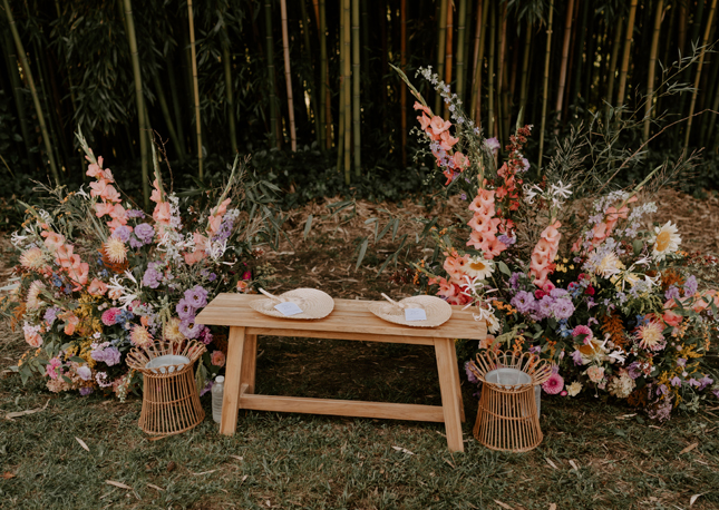 Composition fleurs mariage teintes pastels.
